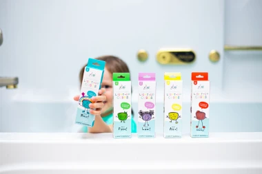 Glo Pals, Kostki sensoryczne świecące w wodzie Party Pal - zabawka kąpielowa