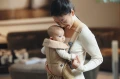 pol_pl_BABYBJORN-MINI-Woven-nosidelko-bezowe-33978_9.jpeg