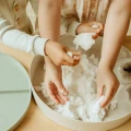pol_pl_Jellystone-Zestaw-sensoryczny-Arktyka-tacka-figurki-snieg-sensoryczny-809_3.webp