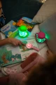 pol_pl_Glo-Pals-Interaktywna-swiecaca-ksiazeczka-Ksiezniczka-Ida-i-jej-zaginiona-magiczna-rozdzka-seria-Light-Up-Library-TM-814_3.jpg
