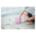 skladane-wiaderko-do-wody-i-piasku-scrunch-bucket-pudrowy-roz (1)